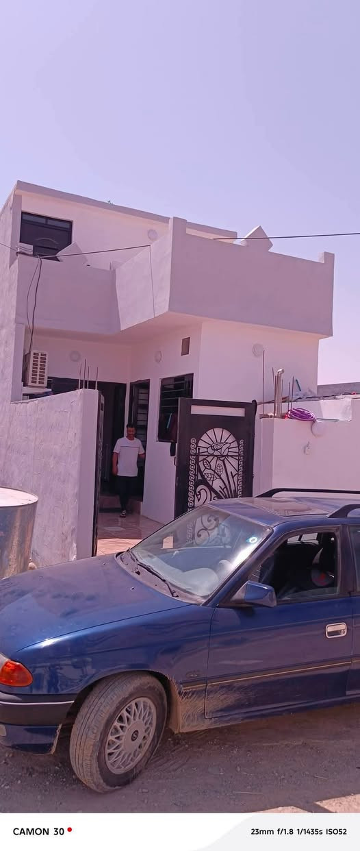 بيت للبيع العنوان القوسيات حي الزيتون مدخل أسواق أبوعلي المساحه ١٠٠متر غرب مدرسة غصن الزيتون الاستفسار على الرقم ***********
*********** 
السعر ٣٨
