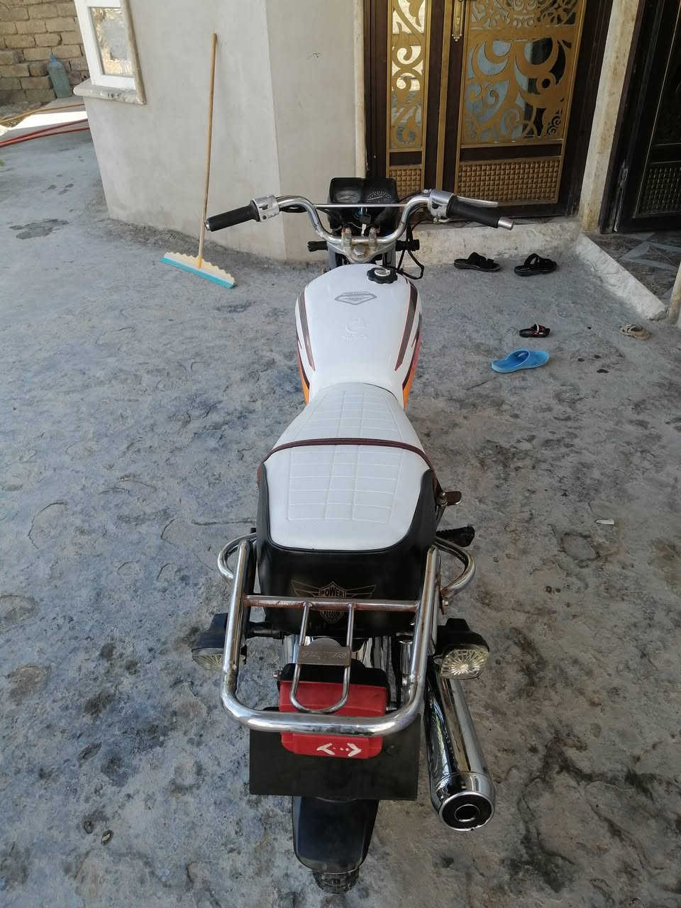 للبيع ابو درع بس بعت درعها وضع شركه مامفتوح سعرها 550 وبي مجال *********** ***********
