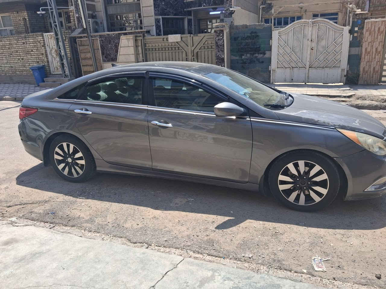 السلام عليكم للبيع سوناتا مضلع ٢٠١١ بغداد محرك ٢٤٠٠ gdi وارد أمريكي حادثها جاملغ الأيمن مبدل وبيه ٣ قطع صبغ بدون حادث وبيه جراد البنيد والقماره السياره جاهزه اي نقص مابيه سعره ٨٥ وبيه مجال رقمي ***********
