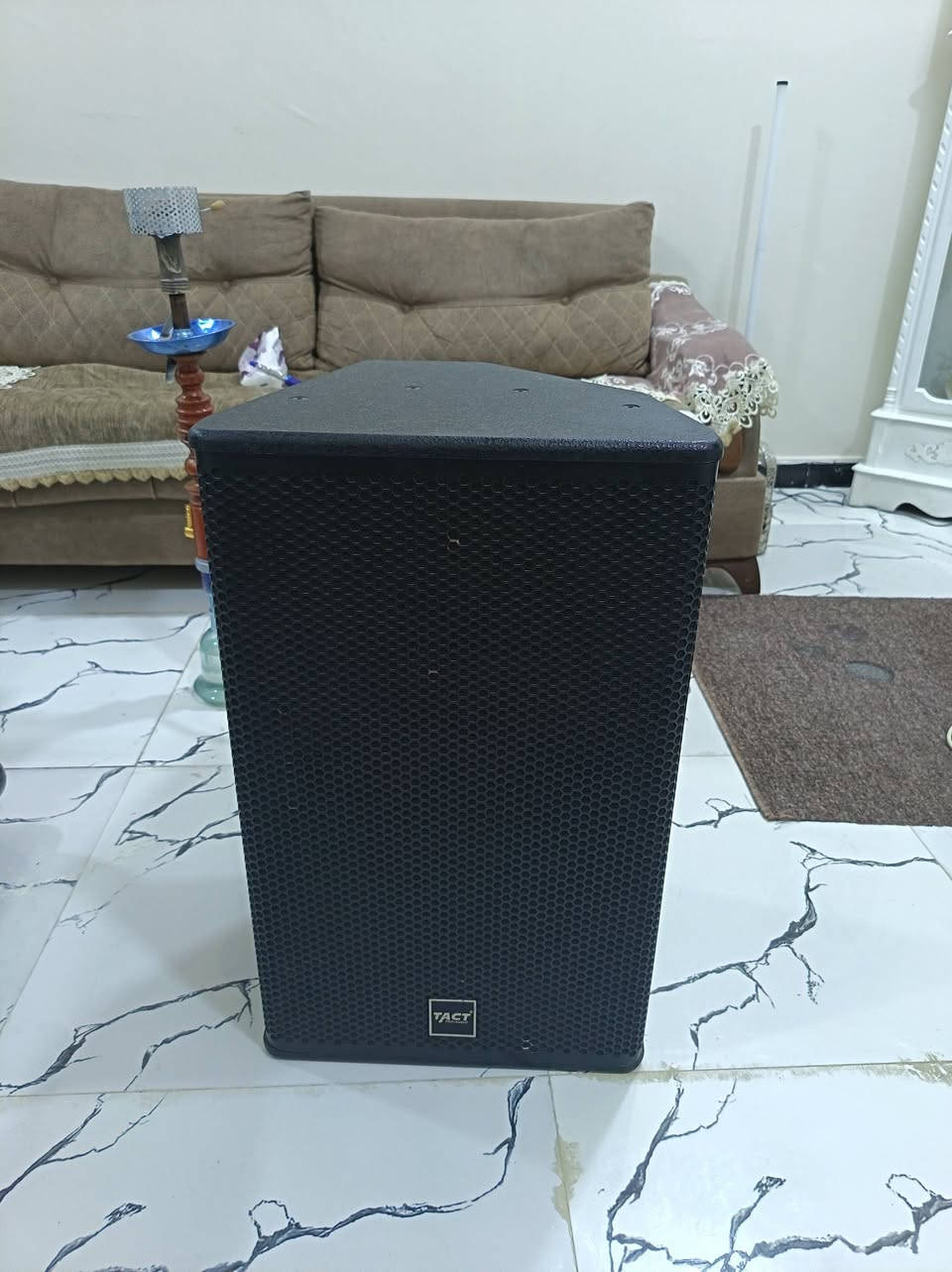 مونيتر كهربائي للبيع ماااا مصلح يعني نظيف جداااا صوت ايخبل حجم ١٥ انج سعر ٣٥٠ اللف
عنوان البصره
***********
