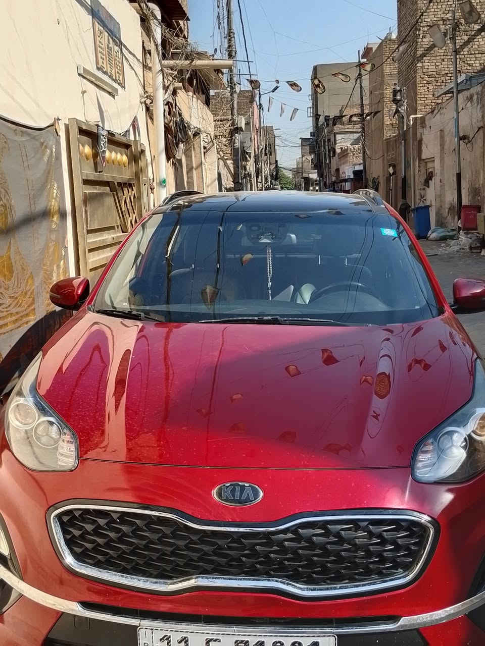 سلام عليكم....
سبورتج موديل 2022.. 
السياره مرقمه بأسمي ثاني يوم احولها بأسمك سعرها مناسب سياره كلش حلوه تفاصيل السياره موجوده بالصوره السياره سويج نص فول بنورامه علا طول السياره حساس امامي خلفي السياره مواصفاته كلش حلوه تبريد ثلاجه كشنات جلدسود داخل  السياره اسود... 
 للاستفسار *********** 
او مراسله الفيس بوك
