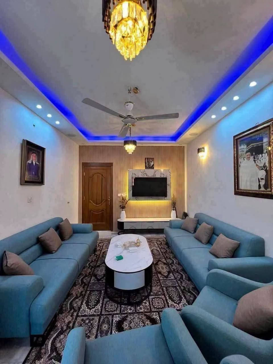 #يعـلـن_مكـتـب_أكـــد
دار 150 للبيع الواجهه 7.50 * 20
يحتوي على 4 غرف
مطبخ صالة حولي كراج مناور
 نوم وصحيات 3
حي الجهاد الرفاق خلف مدينة العاب عرض الشارع 20م
للاستفسار الاتصال *********** بي واتساب
نستقبل كافة العروض العقارية داخل حي الجهاد
توجد مساحات مختلفة داخل حي الجهاد
