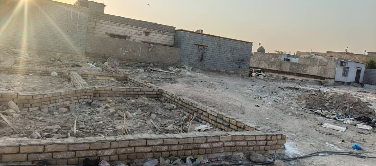 سلام عليكم 
قطعه البيع المساحه 270 
الواجه 15
ونزال 18 
عرض الشارع 10 منطقة الصخين بصف شارع الصدرين 
التواصل 
***********
***********
