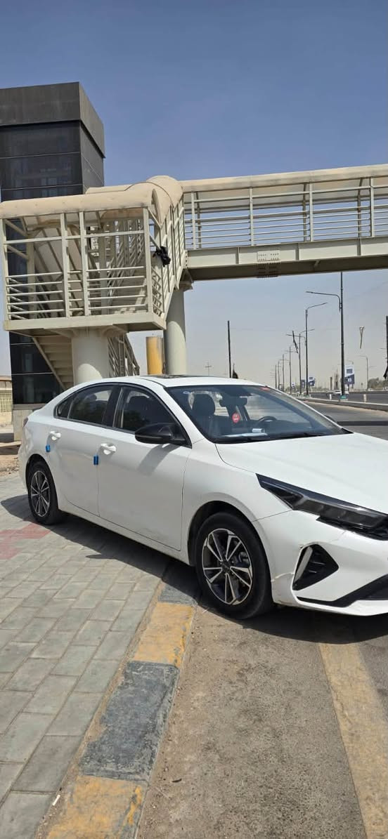 للبيع للبيع k3 مديل 2024 عليها غرامات 16 ورقة ينزل من سعرها
سيارة فول مواصفات مكفولة كفالة عامة 
ماشية 52 
رقم اربيل تحويل وكالة 
بأسم شركة 
مكاني النجف الاشرف خان المخضر 

السعر 137 وبيها مجال وتنزل فلوس الغرامات 
***********
