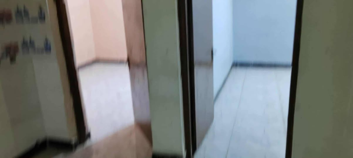 شقه للايجار في المشراق الجديد قرب جامع عبد الحسين ابو الجت الطابق الاول عدد الغرف ٢ مع صاله استقبال البناء وسط الايجار 400
***********
