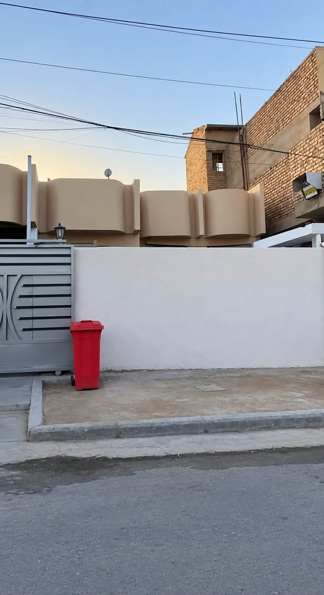 أبو غريب • ٢٠٠م • ملك صرف