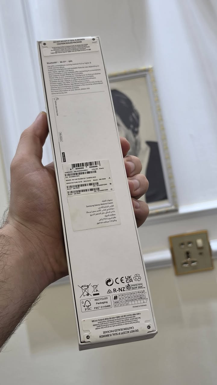 اخواني الكرام samsung watch 6 classic وكالة غير مستخدم للبيع فقط لون اسود 200 الف قفل عنواني بصرة توصيل جميع المحافضات ***********
