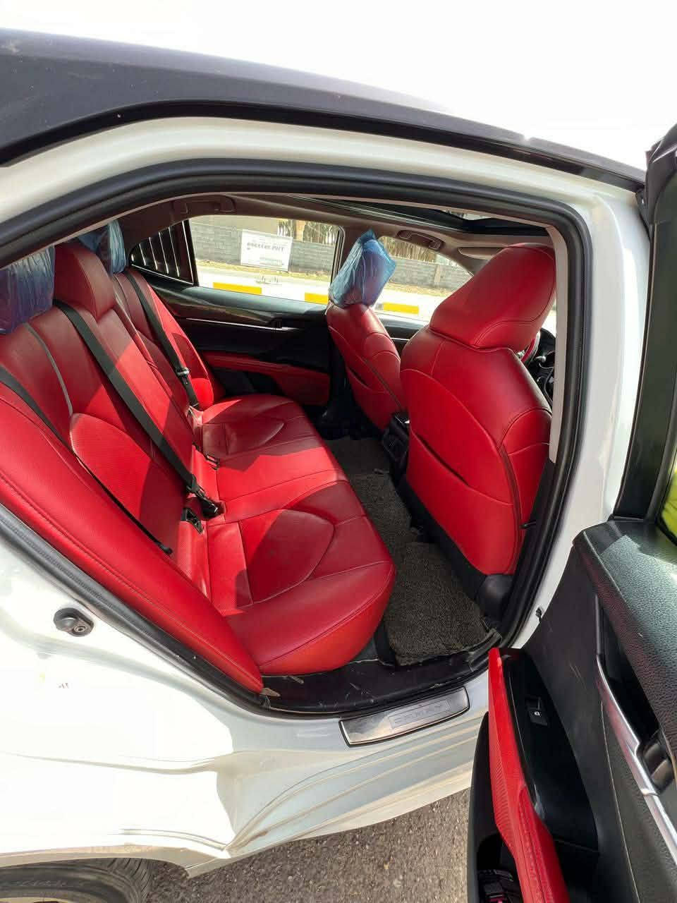 Toyota Camry xse V6 2018
‎فول فول مواصفات V6

‎ضرر طخه بالدعاميه الخلفيه فقط مسافة شبر السياره تعبتر كلين

‎بدون دواخل 

‎ايرباكات سليمة 

‎* المسافه المقطوعه 138 كيلو وليس ميل

‎* لايت امامي زنون فول

‎* وايضاً نضام لايت العالي Auto

‎* والمرأه الوسطيه تعتيم

‎* بصمه ابواب وايضاً دخول ذكي 

‎* رادارات 360 درجه عدد4

‎* رادار تحذير الخروج عن المسار

‎* ومانع اسطدام امامي توقف ذاتي

‎* وايضاً مانع اسصدام خلفي توقف ذاتي

‎* رادار للجانب الايمن والايسر 

‎* نقط عمياء للجانب الايسر والايمن 

‎* كامره خلفيه دوار 180 درجه

‎* ويل بلادي حجم 19 spoort

‎* تبريد قطعتين 

‎* تحكم جام اوتو للكل

‎* مانع انزلاق - تراكشن

‎*   بريك ABS-Auto

‎*  (المواصفات الداخليه)

‎* تحكم مقاعد الاماميه فول كهرباء 

‎* مقاعد اماميه تدفئه منفصل 3 درجات

‎* تحكم سترينق فول لكلا الجهتين

‎* شفتات ستيرنق spoort (+)(-) للتسارع الرياضي

‎* ثلاث وضعيات للقياده نورمال سبورت ايكو

‎* كير 8 سرعات 

‎* شاشه  اعطال نفكيشن جميع أعدادات واعطاال السياره

‎* هاند بريك كهربائي اوتو هيلد

‎* عداد السرعه دجتال رقمي 

‎* شاشه الملاحه قياس 10 بوصه 

‎* تحكم كامل بالكامره الخلفيه

‎* والشاشه بنضام card play وايضاً iphone androd

‎* بلوتوث - Auto

‎* منفذ  (2) USB منفذ (2) TSB 

‎* منفذ طاقه (12v) منفذ AUX  
رقم تلفون ***********. () ‏‪***********‬‏ سعر 200 
‎
