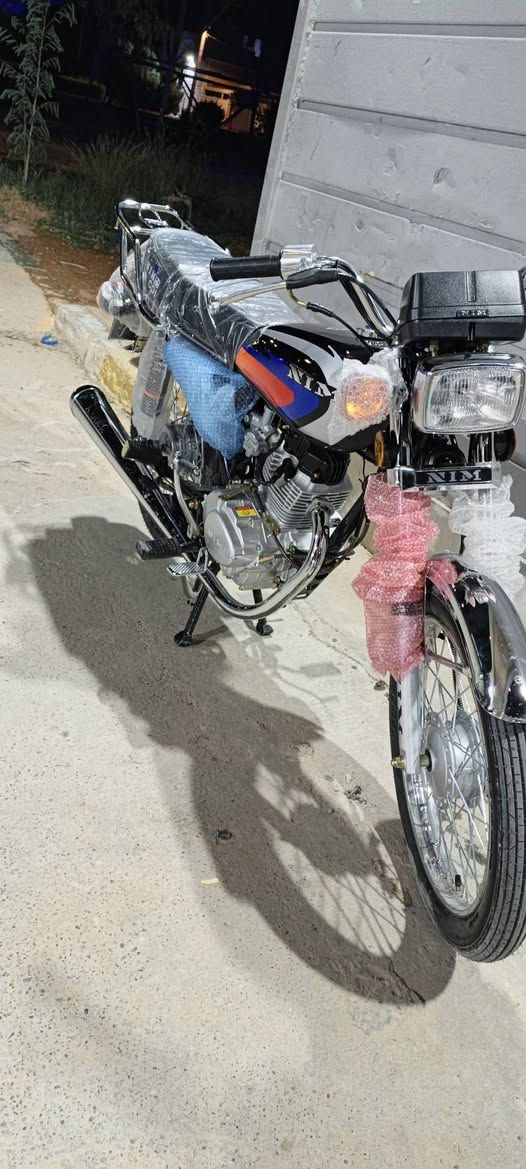 السلام عليكم دراجه نامه ثلاث احرف دراجه جديده موديل 26 تقريبا صار لها تسعه ايام بالشارع مطلعها من علي جمعه السعر 900 وبي مجال رقم الهاتف مكاني خانقين***********
