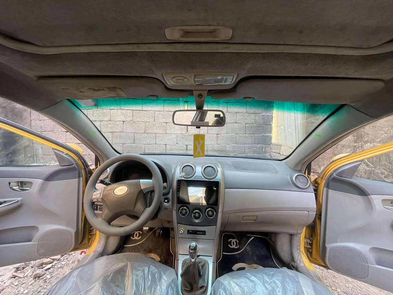 السلام عليكم
byd g3 موديل ١٣
گير عادي مكينة 1800
رقمها انگليزي مشروع وطني  بغداد بـاسمي تحويل مباشر السنويه لحد 2027/9/11 
السياره بيها حادث بابين وجاملغ مبدلات بدون تعمير والباقي واضح بالصور
 السياره كير ومكينه خير. من الله والتبريد شغال خير من الله 
سعرها 40 وبيها مجال والشراي بي خير. ويدلل 
مكانها بغداد الكمالية 
***********
