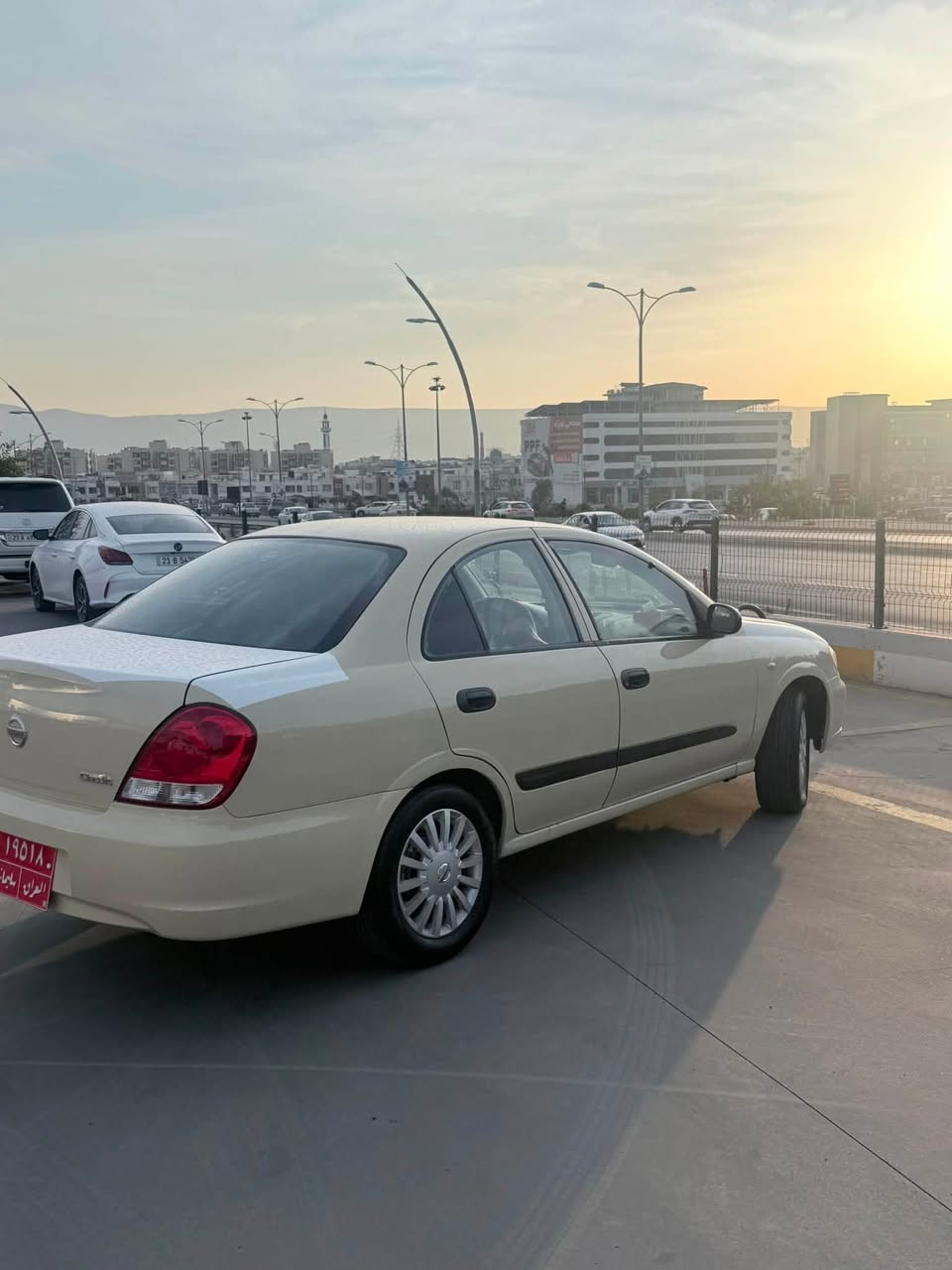 نيسان صني • ٢٠١٠ • كارت واحد