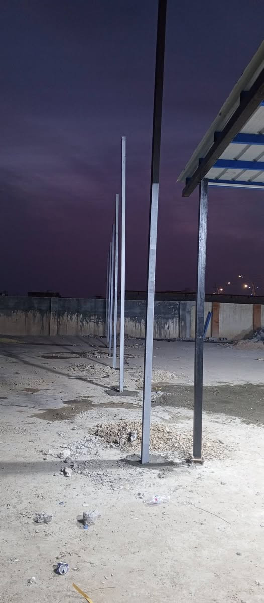 حداد متنقل • جملونات • سقايف