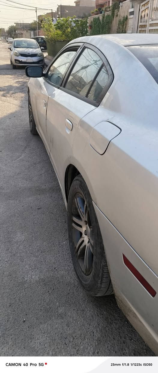 جارجر للبيع رقم بغداد ب اسمي محرك هيمي منظومة غاز بيها 
سيارة صبغ عام بيها قمارة وبيها نواقص بسعر مناسب 
***********
