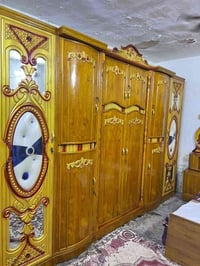 غرفه اخشاب • ٦ أبواب • جديدة نضيفه