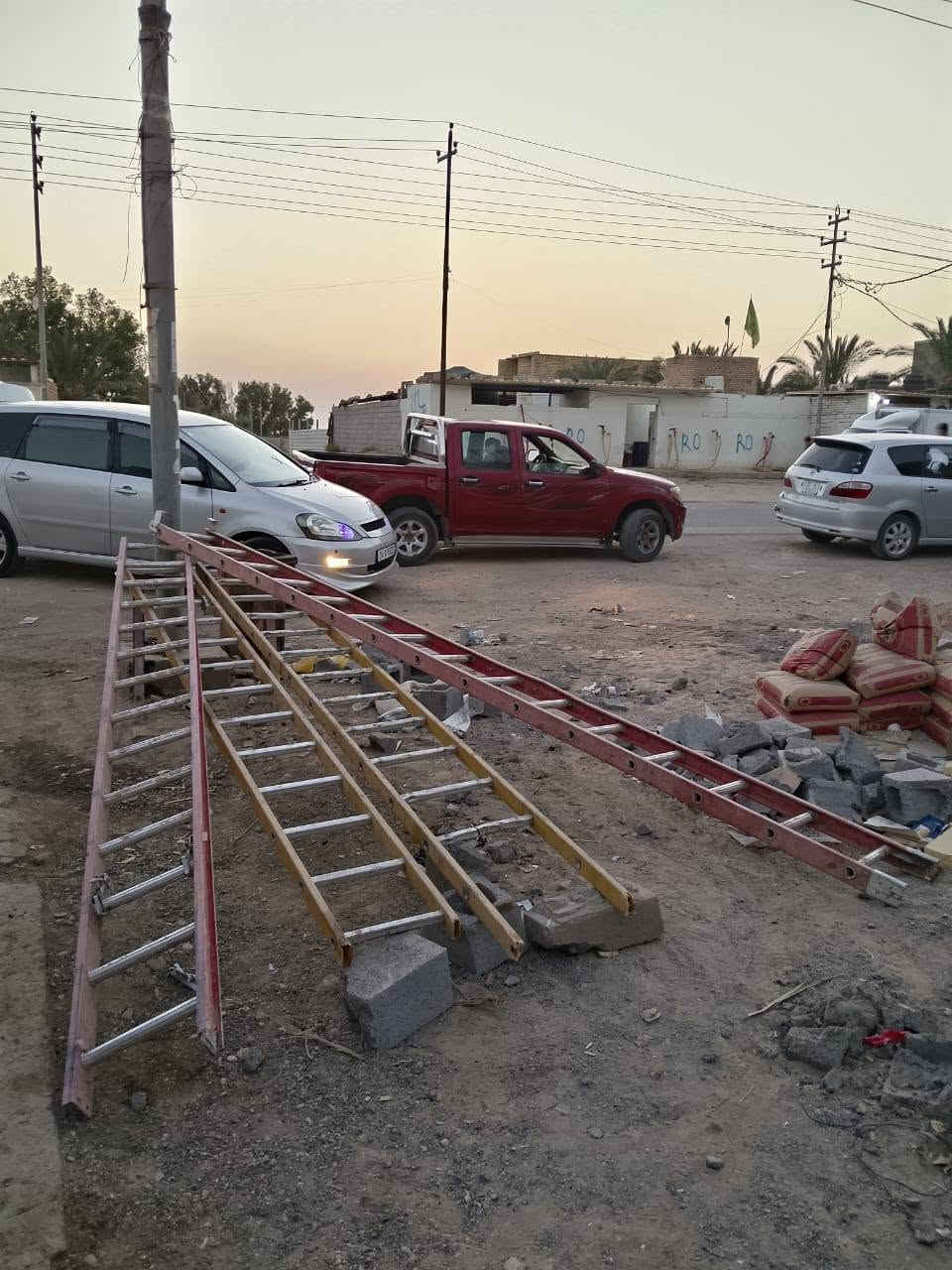 السلام عليكم درج كهربائي للبيع 4 قطع مفصولات
 سعر القطعة 125 الشراي بي خير ويدلل
الاتصال ***********
