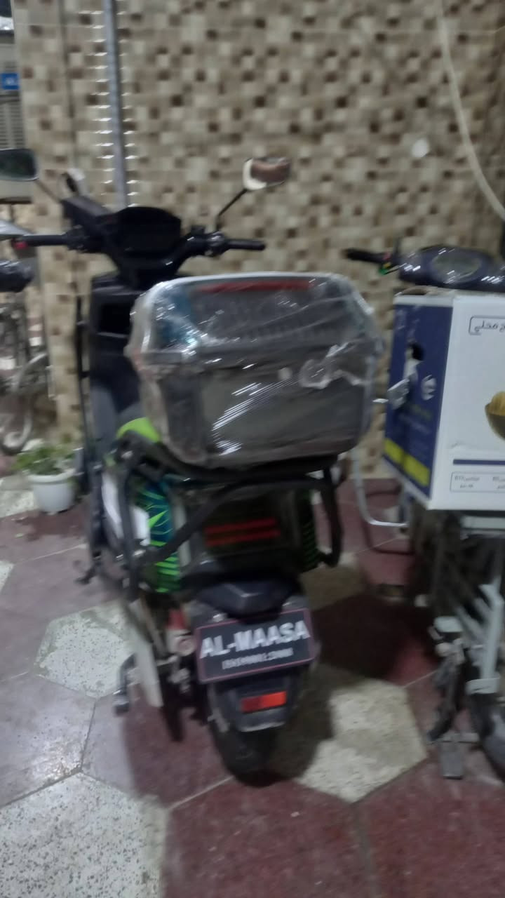 السلام عليكم
دراجه شركة الماسه 💎 🛵سكنس
موديل2026
موطور بالكارتون جديد
(اخو الزيروو مستخدم  3اشهرر مكفول حتى من الشخط ...)
(بطاريات عدد 6 على فحص ) 
فول مواصفات ملف(4000W)
(نظام  R) 
(مخرج شحن USP) 
(سرعة 99حقيقي) (سرع 4)

(مثبت سرعة)
لايت زنون عالي ناصي 
دبلات امامي خلفي رياضيه +ويل امامي رياضي+يدات بريك رياضي 
سماعة بلاتوث بلادي 
جنطه خلفيه بلاديه
اشاير يمنة يسرة دبل اشااره 
الموقع داخل الرمادي 
الاستفسار :***********.موو شراي لتعبني
