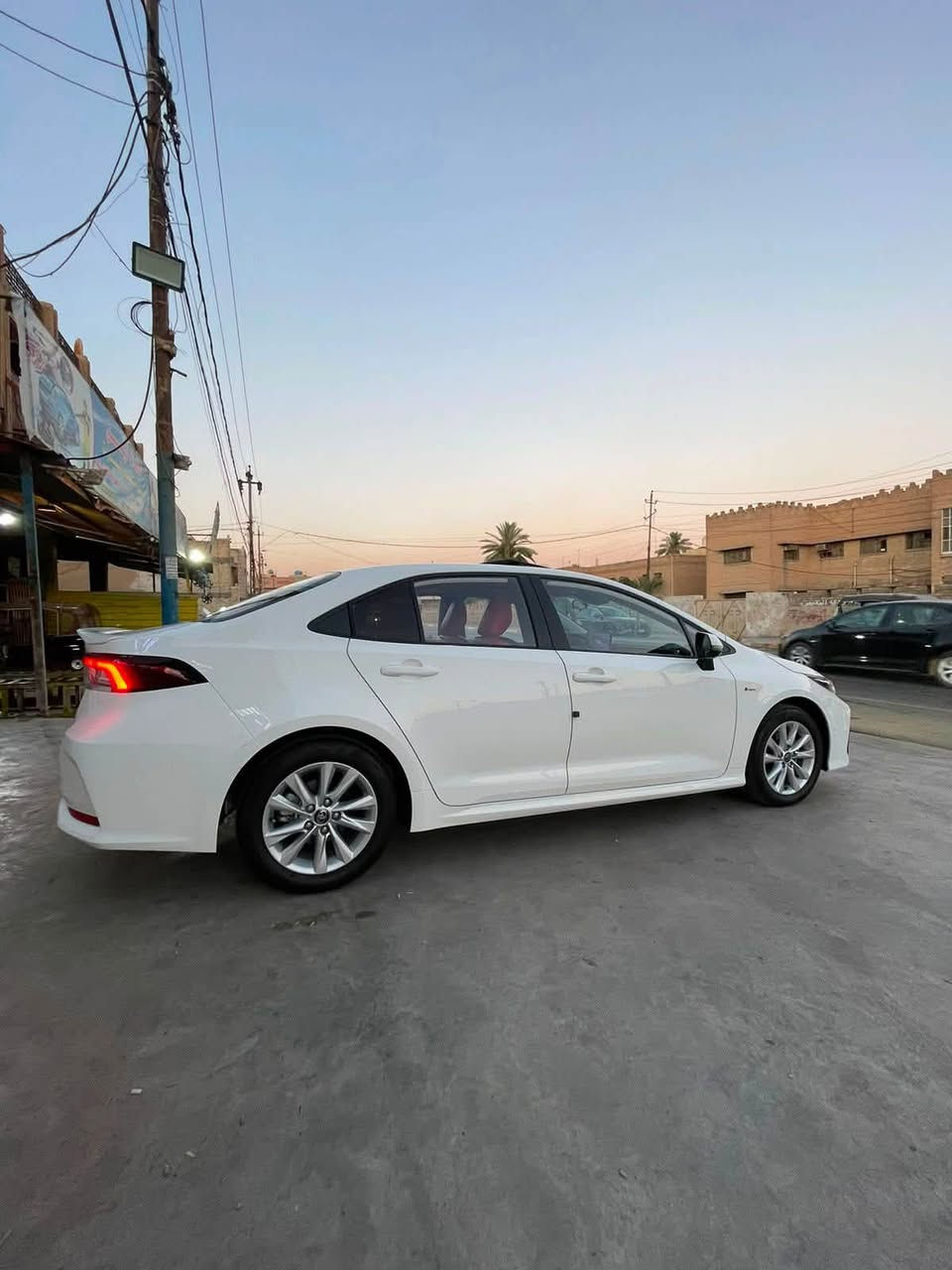 تويوتا كورلا هايبرد 2025
عداد 9 الاف كيلو
فول موصفات ع اخر حبايه

🖱️بصمة
🖱️فتحة
🖱️مقاعد جلد احمر مميز 
🖱️مقعد السائق كهربائيا +سبايدر بلاد
🖱️محرك 1800 هايبرد 
🖱️قطعتين تبريد 
🖱️شاشة وكامرة
🖱️هندبريك بصمة
🖱️اوتو هولد

🟩السعر_163 وبيها مجال بسيط 

للاستفسار ***********
العنوان 📍

بغداد -الدورة/الميكانيكي
