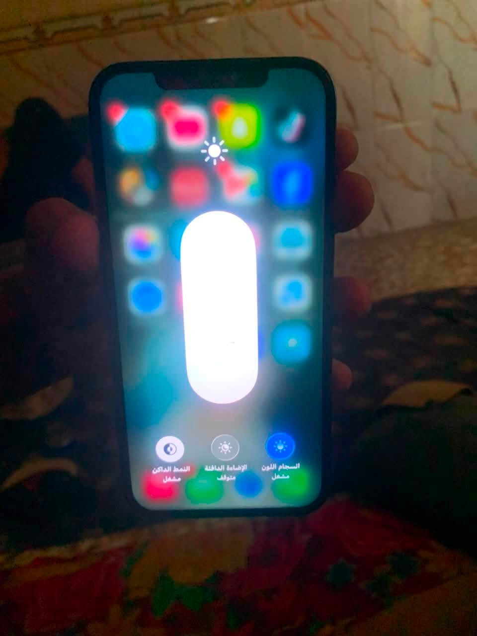 12برو ماكس مبدل بطاريه وشاشه نوعيه زينه ذاكره 256 فيس إيدي يحتاج برمجه للمراوس بدراجه فقط مكاني كربلاء لملحق ***********
