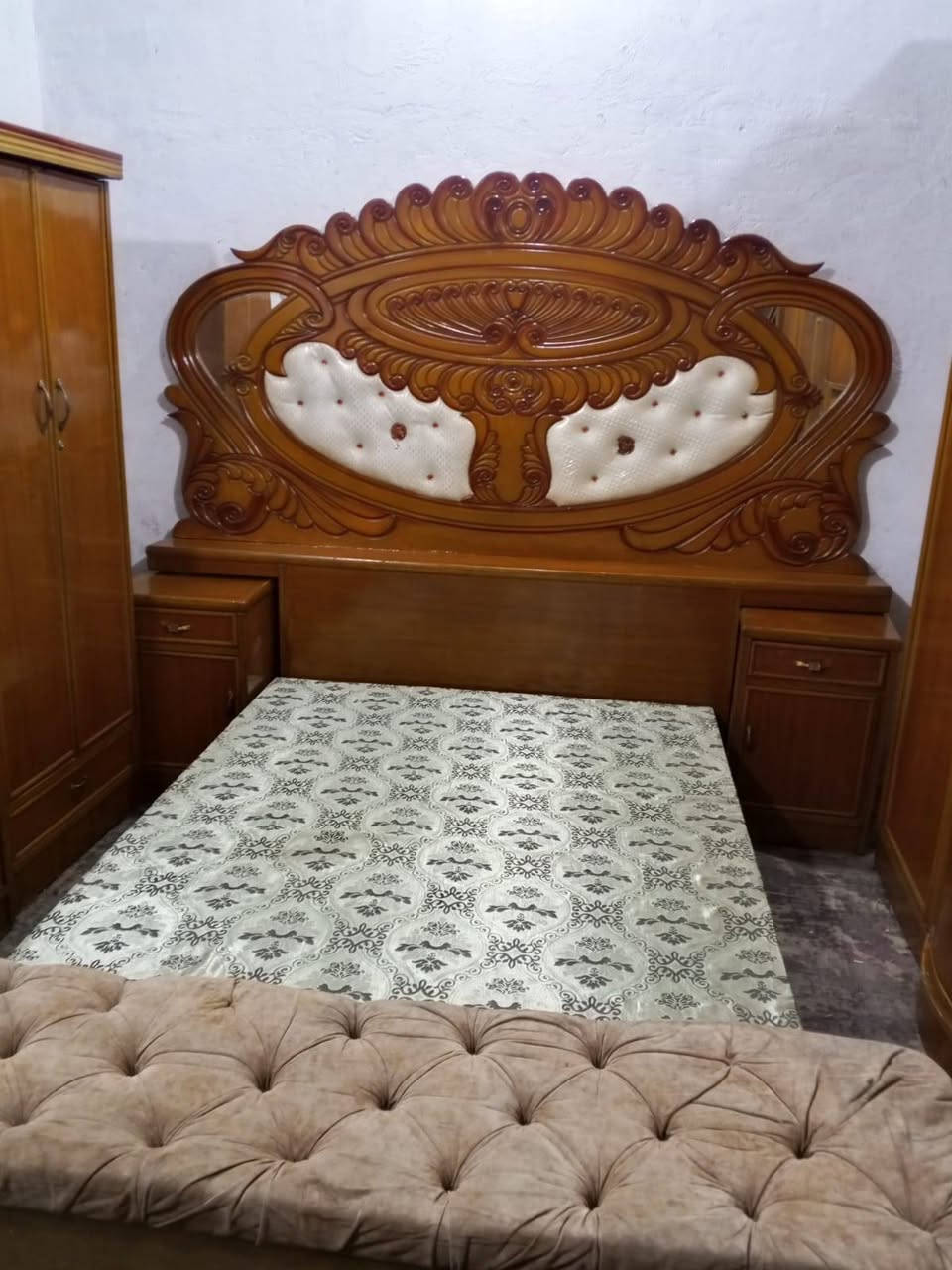 650غرفه ست ابواب صاج داخل وخارج نفخ زاويه كنتوريه بغداد الحسينيه مال الراشديه وعندي توصيل ***********
