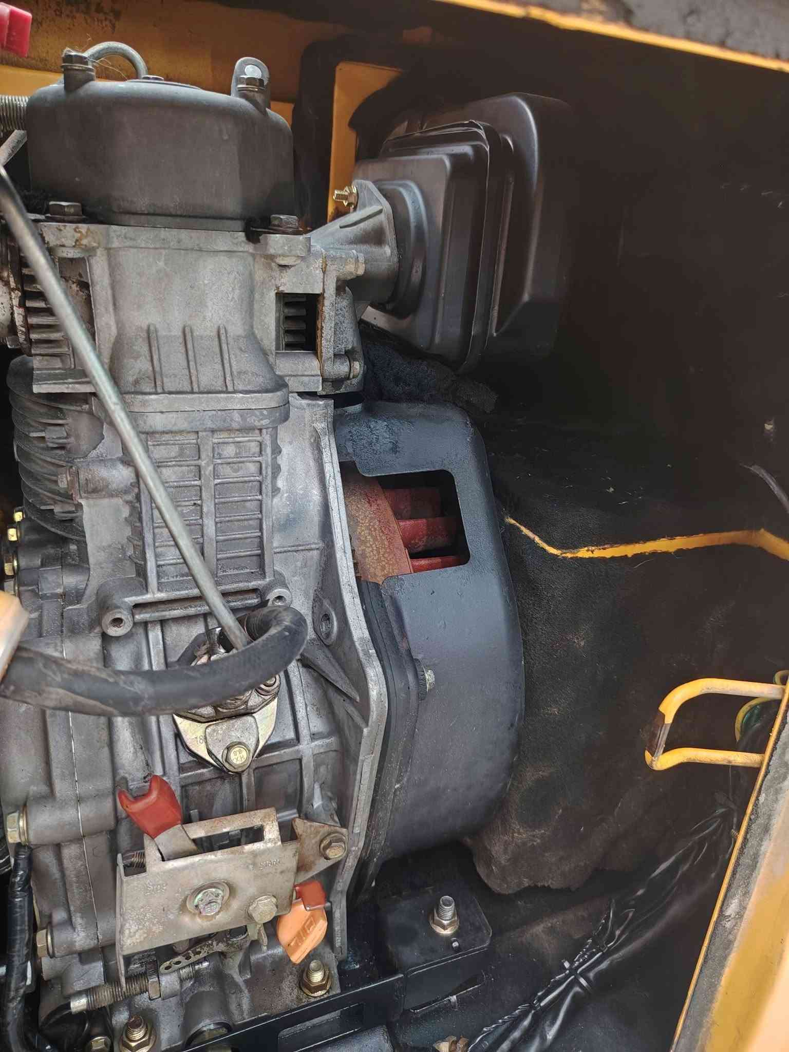 للبيع مولدة كاز كاتم كابوتا الاصلي الاصلي  المولدة بلادية
30 امبير        KV 7.5 
المولدة بلادية ونضيفة على وضع الشركة اصراف ماكو
استخدام قليل عند الحاجة فقط المولدة مامتعوبة 
السعر ٩٥٠ الف المكان نجف استفسار اتصال ***********
