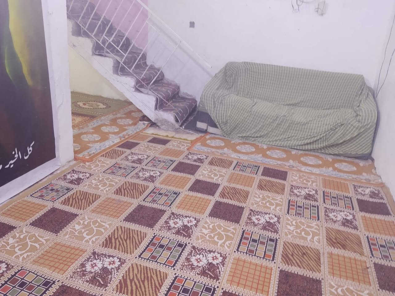 بيت طابو صرف للبيع
منطقه المشواك
مساحه 150 م مسلح
بناء قديم
اعلا من الشارع 3 درجات
يتكون البناء من

غرفتين + صاله + اسقبال + مطبخ + صحيات

السعر 47 مع المجال
للاستفسار اكثر مراسله الصفحه
او اتصال ابو احمد
***********
***********
