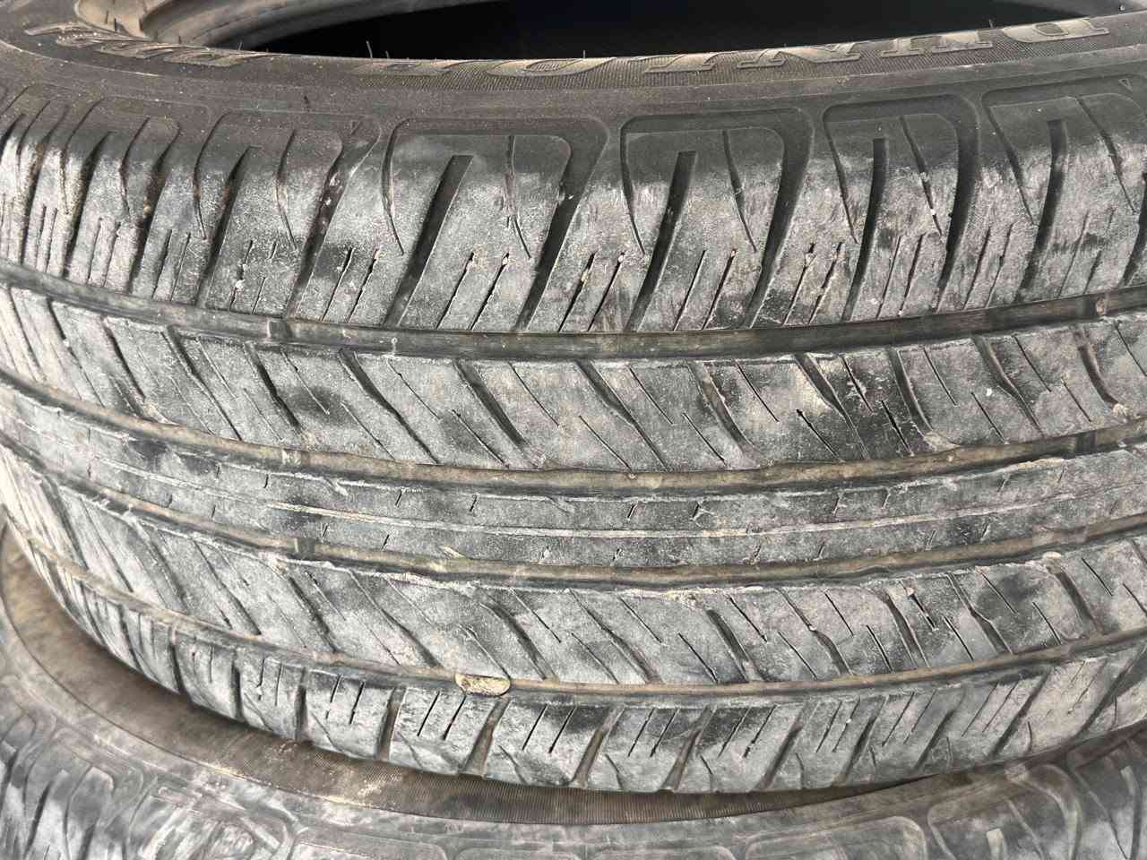 سلام عليكم  زوج تايرات مستخدمه  جديد  نوع ياباني
حجم, 50R20/285
السعر 100
عنواني كربلاء 
الرقم ***********
