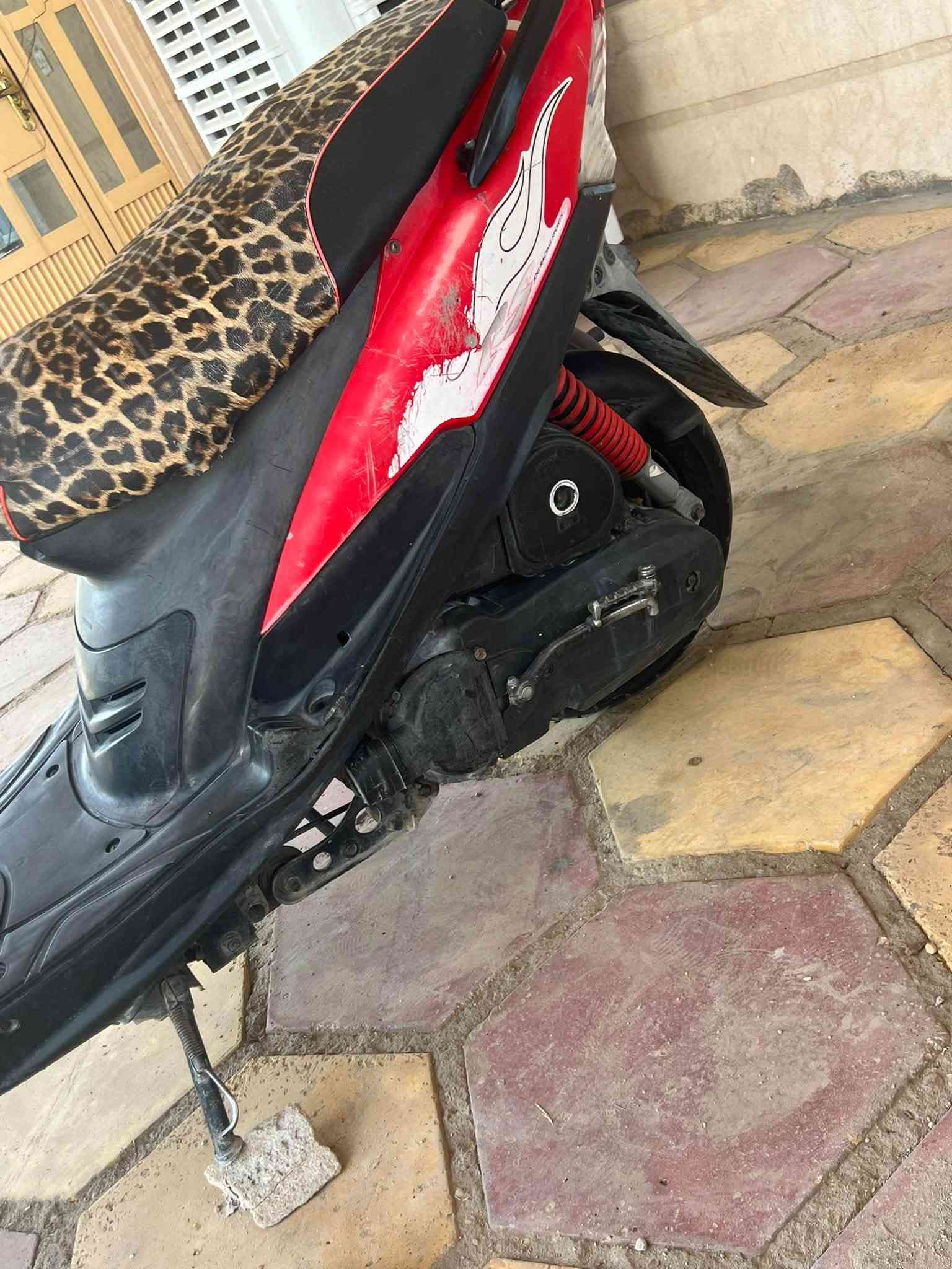 سلام عليكم اللبيع ماكس عدالة دراجة كفالة عامة مكينة بلادية كفرات بلاد ختم واحد كهربائيات كلهة شغالة اي نقص مابيهة سعر 800بيهة مجال عنوان بغدادالمحمودية ناحية الرشيد رقم ***********
