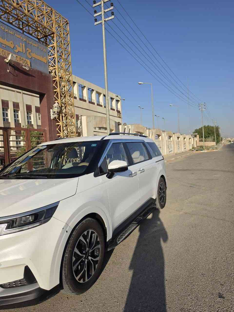 من رخصة الاداره 

كيا كرنفال اجره موديل ٢٠٢٣ وارد كوري خطين فول موصفات   كفاله عامه للبيع السعر خاص  ***********
