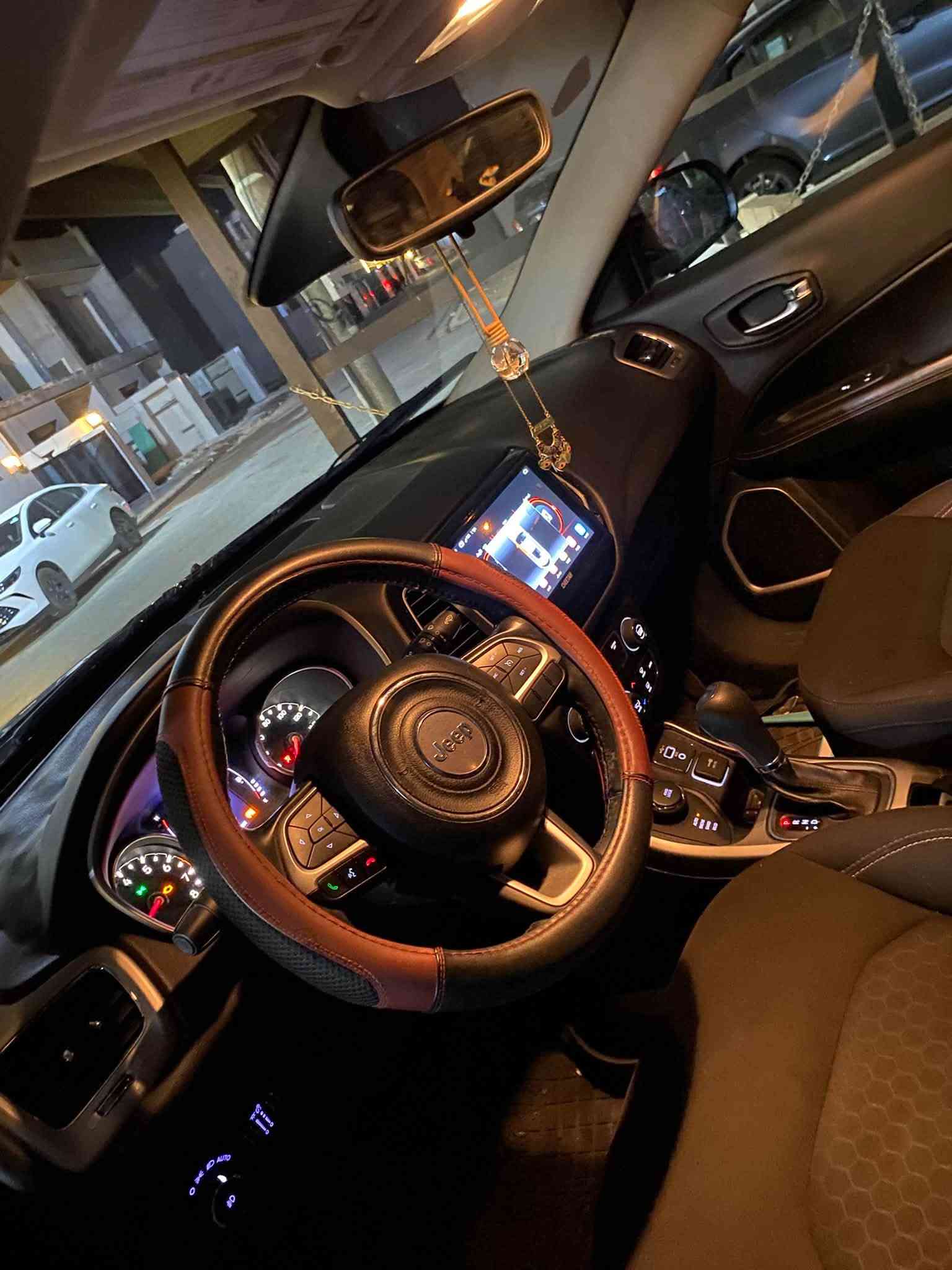 السلا مو عليك اليو جبنال كوم جيب رينگار 

موديل 2021السياره كولش نضيف ماشيه 90

تشغيل عند بعد حساست خلفي امامي 

السياره فقت ايرباك ستيرين حت الحدث مالته خفيف 

السياره موصفات دبل اكسل🫸🏻

السياره سعره حت مو ناسب 

اذا شراي خبرني او بيك خير ***********🤝h
