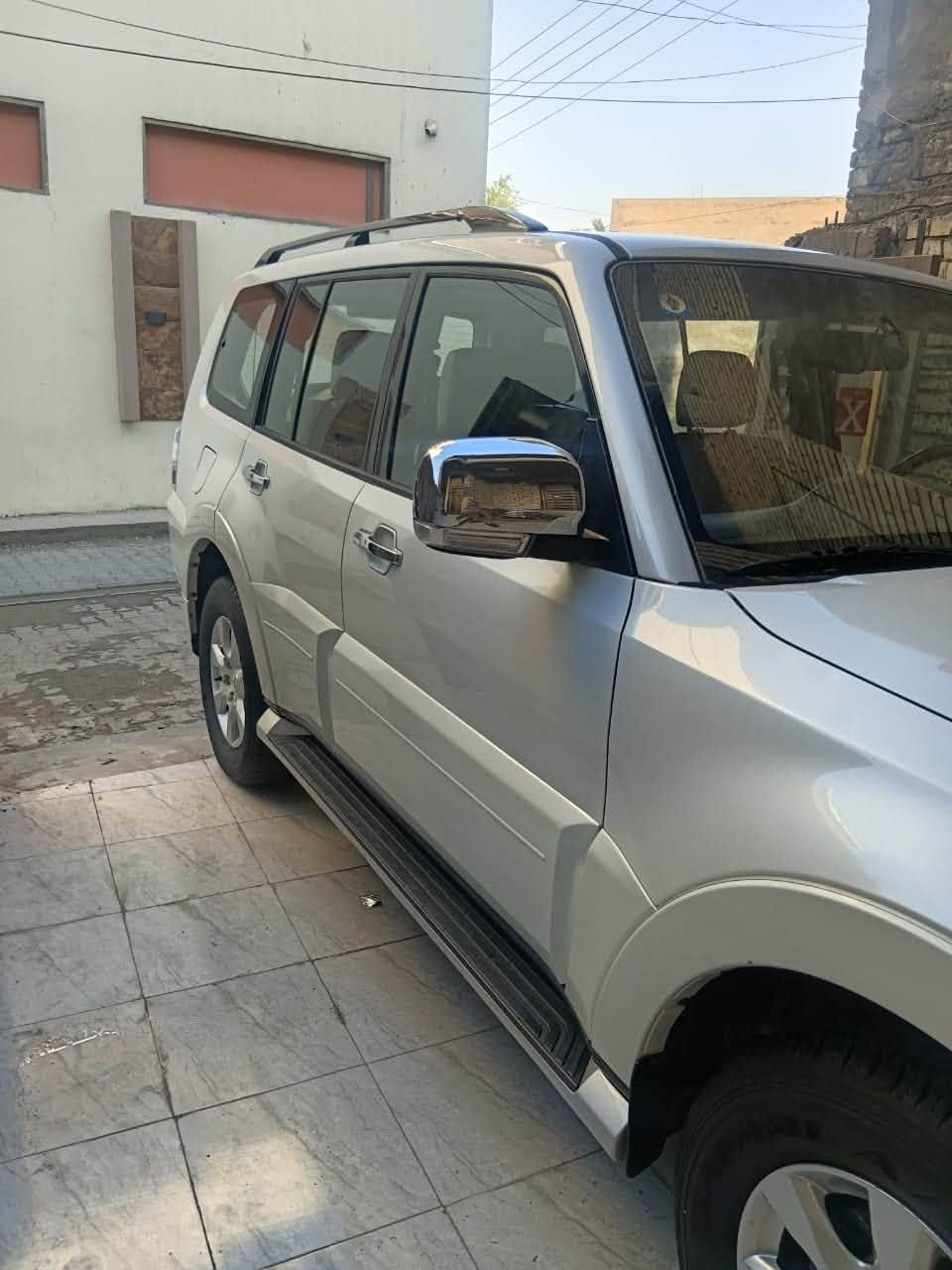 سلام عليكم 
مسيبوشيً باجيرو
٢٠١٥حبتور
فول موصفات واحده هل واحد
محرك ٣٥٠٠ ٧راكب
مكفوله من الضربه وصبغ
ماشيه ١٤٨
رقم بغداد بسمي 
سياره جاهه من كلشي 
كير ومحرك عل وضع الشركه
السعر ١٦٧
***********
