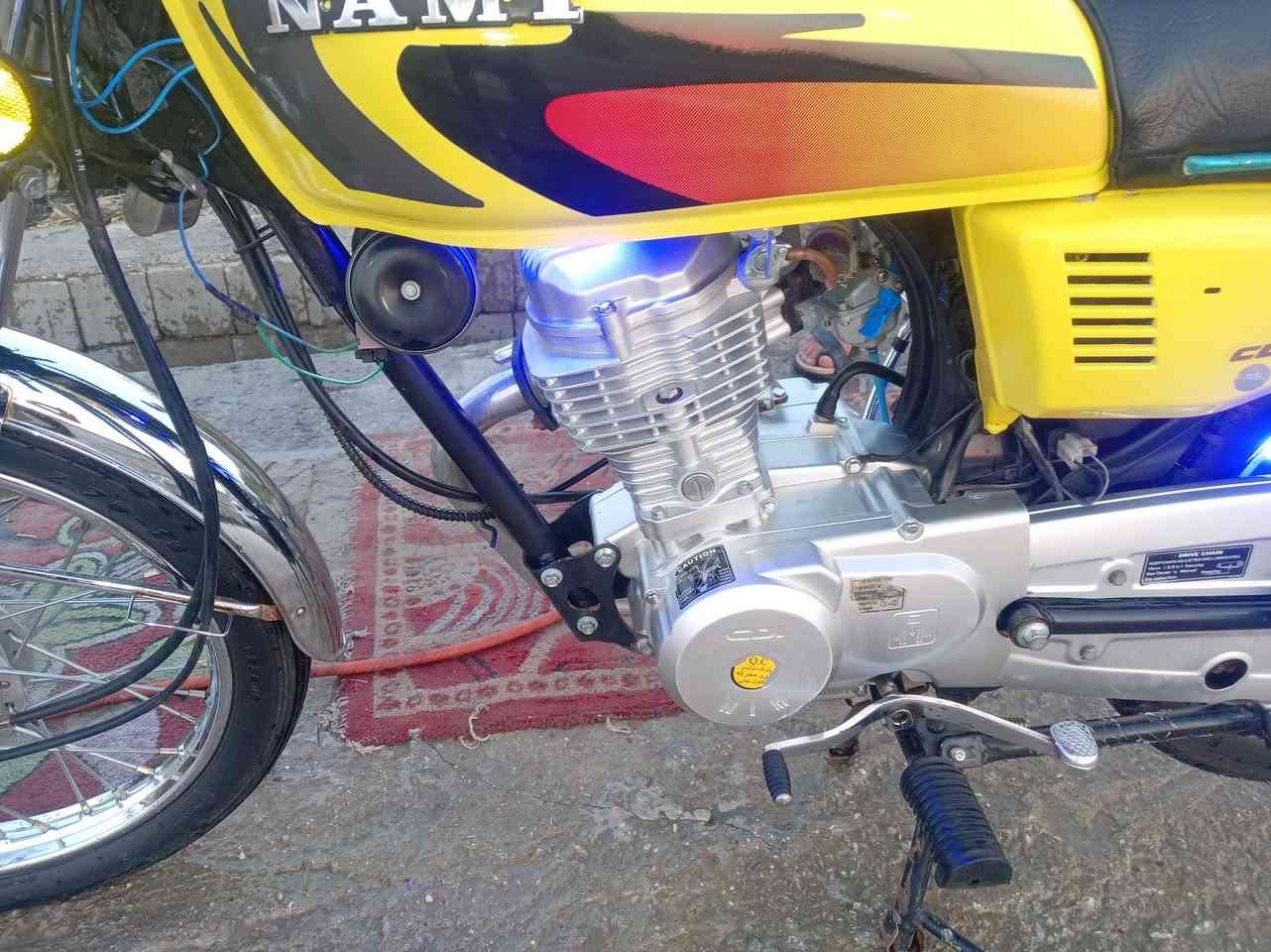 دراجه اربعه البيع
سعر 750 بيه مجال 

 مديل 26 

***********

دراجه وراق
