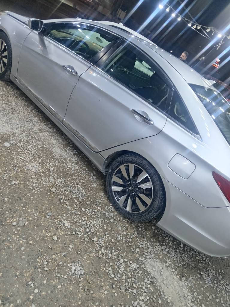 سوناتا موديل ٢٠١١ صبغ ٣ قطع جارد  سياره جديده كًير محرك جي دي  اي جديد بلادي تبريد شغال تخم تاير السياره فول مواصفات فتحه بصمة تشغيل سنتر شاشه دواخل جديده كهربائيات سنويه جديده مشروع وطني انكليزي بغداد مالكها جاري في كربلاء  اقاربي تحويل مباشر سعرها ٨٨ ورقه او مراوس مكانها كربلاء مكلف بالنشر... ت ***********   ***********واتساب ماسنجر مفتوح.. المايشتري وماعاجبه يعبر المنشور.. سياره جديده وجاهزه
