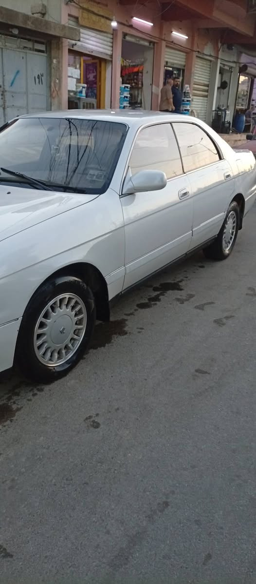 🪬بطه اللبيع متصل موديل93 رقم نينوى تحويل شرط مكينه وكير شرط حداديه تخم تاير جديد تبريد شغال دواخل جديده كهربائيات كلهه شغال السياره مال بيت السعر ٥٢🔒 الرقم📞 *********** المكان موصل جانب الأيمن حي الرفاعي🪬
