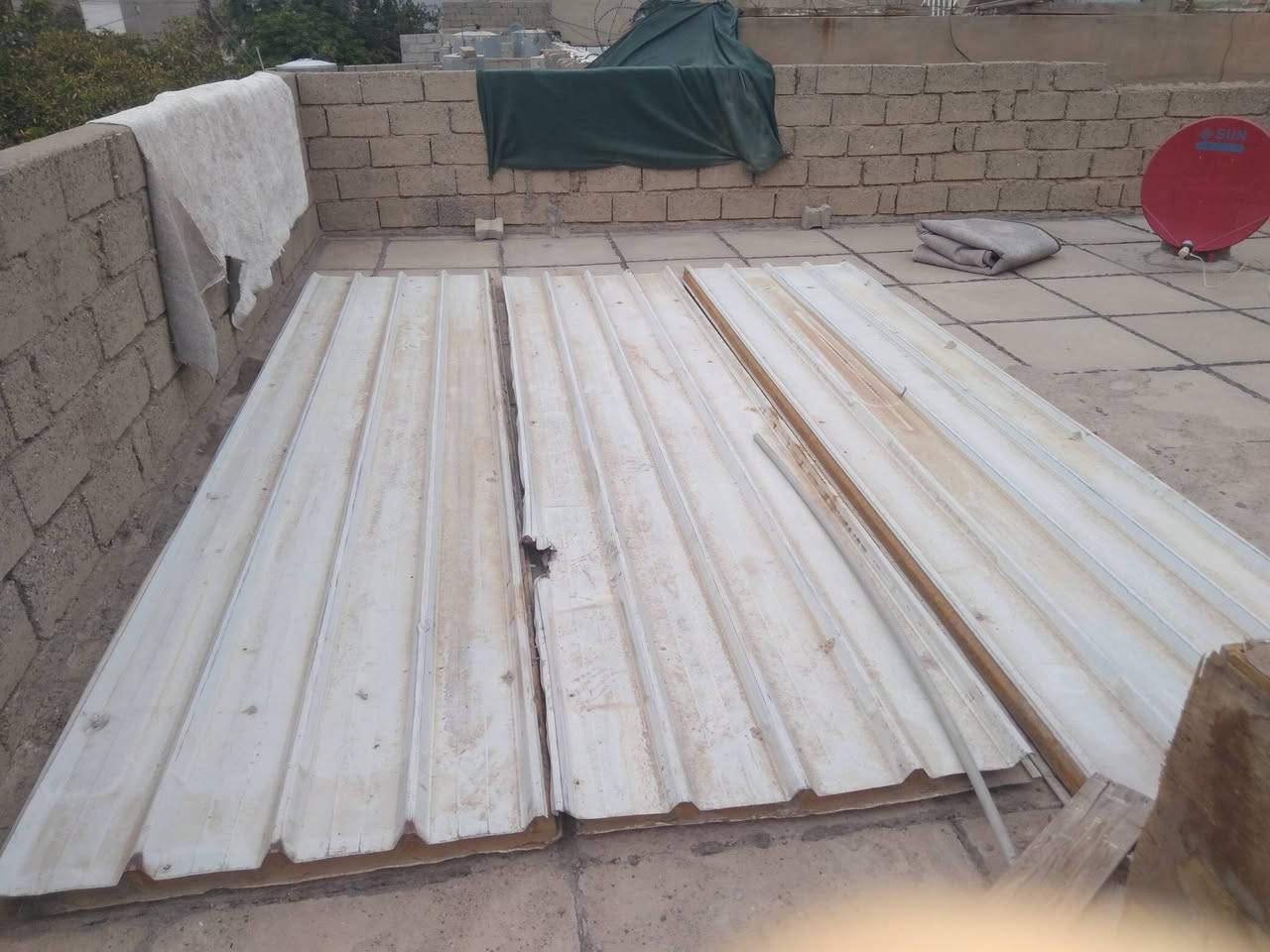 سندويج • للبيع • واتساب