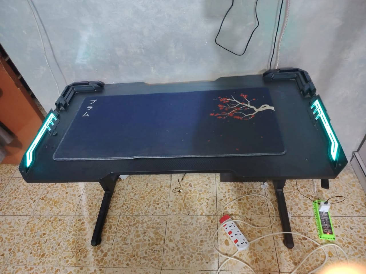 السلام عليكم مكلف في النشر
ميز RGB مرتب
و
UPS 1500 FARBER
سعرهم ثنينهم 175 الف
مكان بغداد
الرقم ***********
