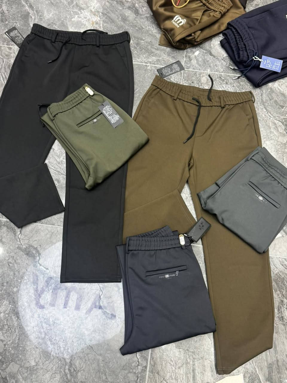 يالله 

� وصل حديثاً 🔥

👖 بجامة جينز + بجامة قطن+ بجامه كتان 
⭐ فول درجة أولى
🎨 ألوان استندر 
📏 قياسات كاملة
✨ خامة مرتبة وموديلات حلوة

جملة فقط 🛍️ — الكمية محدود
محلات H-K عمارة الكناني 
***********
