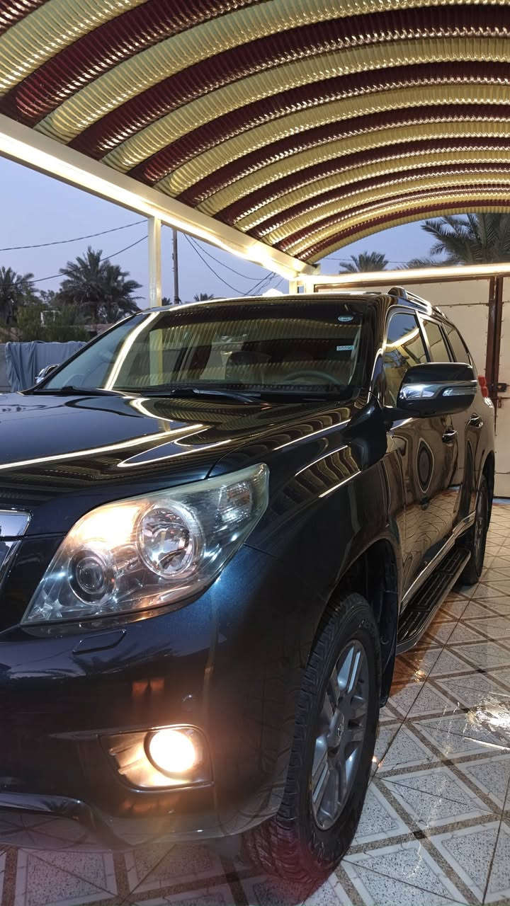 السلام عليكم تيوتا برادو ٢٠١٣ خليجي السيارة فول مواصفات مكينه ٦سلندر  وايت دشن حساسات اماميه  خلفيه زراك لايت ٥كامرات محيطيه جكات تصعد وتنزل مثبت سرعة مانع انزلاق مواصفات لكزز ماشية ١٥٠حقيقي تخم تاير مال الشركة مكينه برغي مامفتوح بيه حداديه تبريد كله وضع الشركه السياره مكفولة كفاله عامه شخط مابيه سنوية إلى ٢٠٣١تريد تحويل أو وكاله السعر ٢٨٠ورقه وبيها مجال العنوان الديوانية للاستفسار اتصل على الارقام التاليه   ***********/***********

