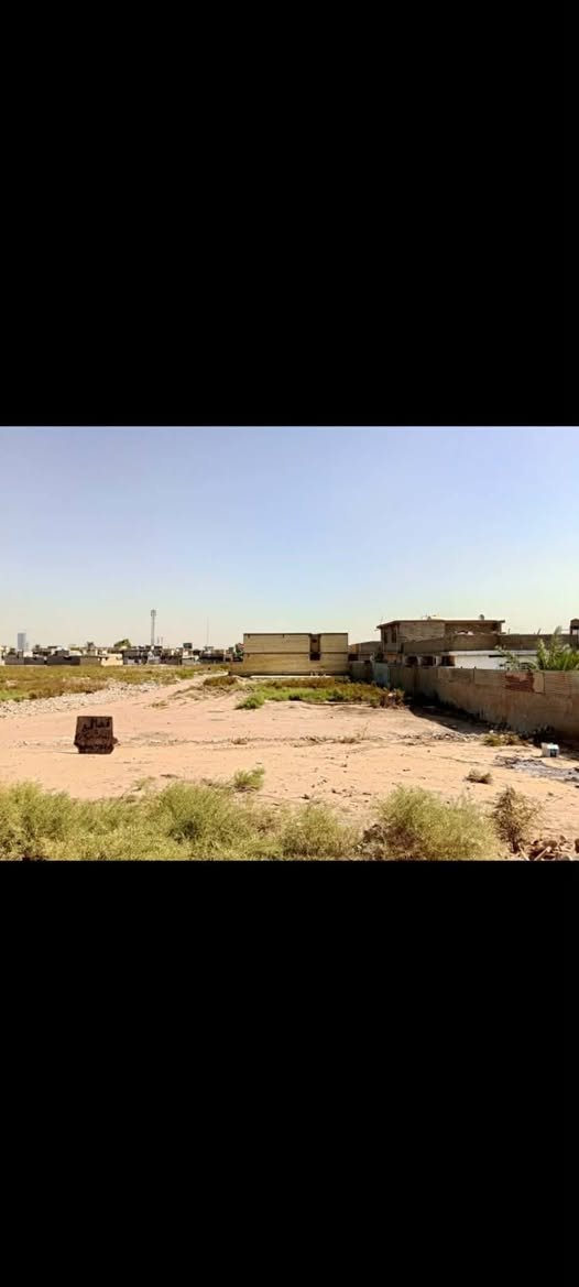 قطعه ارض للبيع
المساحه 350 / م
العنوان الزعفرانيه شارع الكهرباء خلف دور الشرطه 
سعر ل 100 / 23 وبيهه مجال 
الاستفسار ***********
