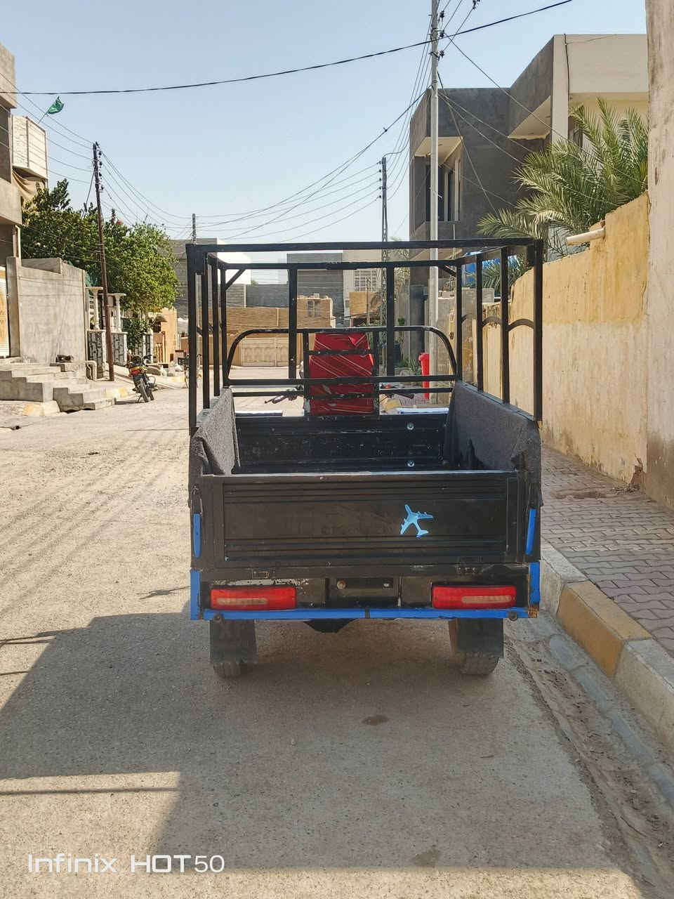 سلام عليكم ستوتة للبيع موديل 22محرك 24الستوتة نضيفة كبال عينك خير من الله أوراق اصولية 6ورقات المكان ديالى كنعان السعر واحد و550وبيها مجال ***********

نص مكتوب في الصور:
- Infinix HOT 50