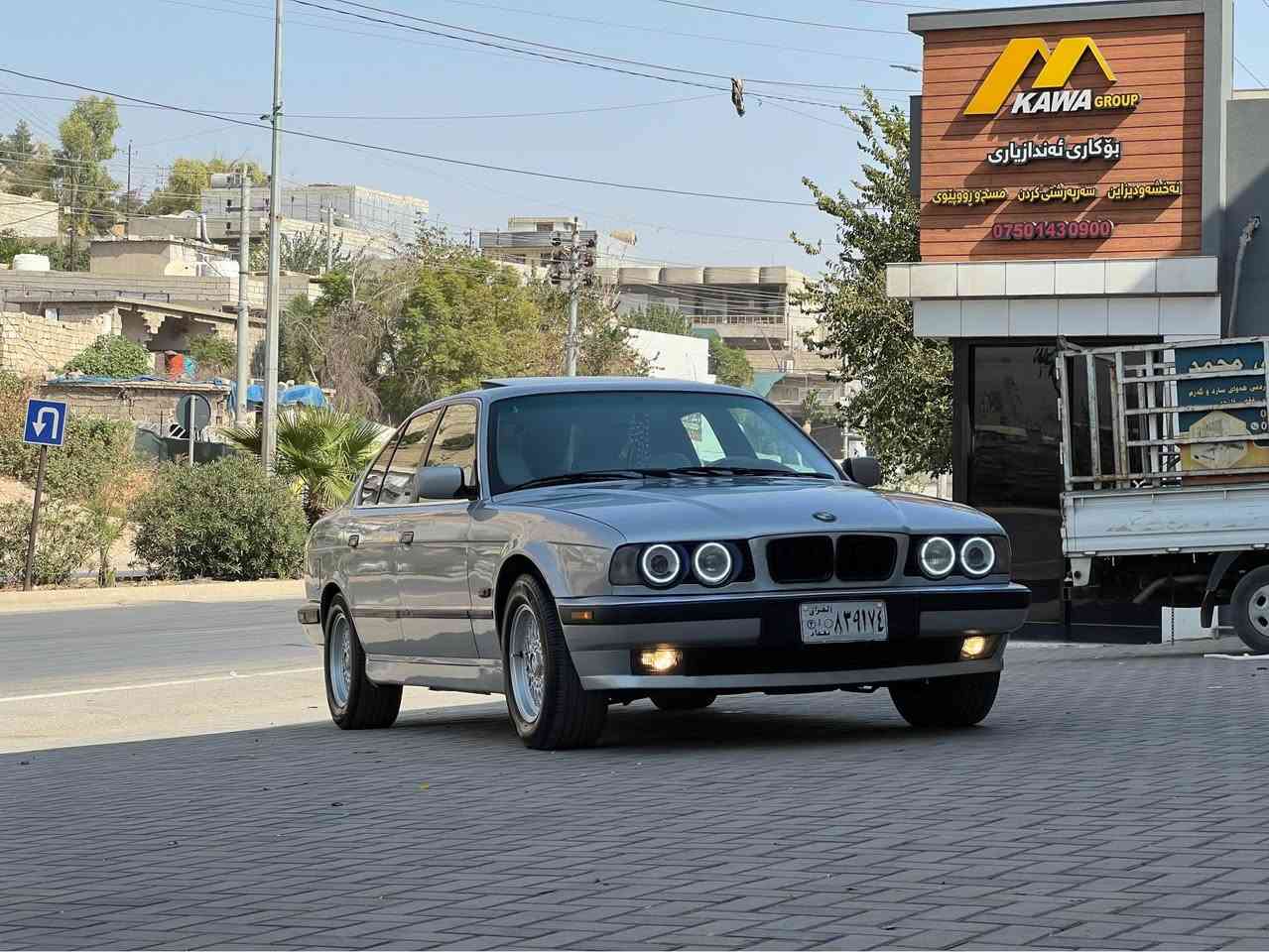 سه رەتا به ناوی خودا 
BMW1995
فول نمونە نمونە
مەکینە ٥٢٥ کەپس توماتیک  
ئارم پلاستیک هەولیر 
بە شەرتی ئەوەلیاتو موسو براوەو خرامە
پیشو پشتی کەپس 
سەیارەکە فول فولە
سلاید 
کوشن جلد و هیتەر 
حاسەو کامیرە 
جام کارەبا 
تەلەفونو کود 
تەبرید لەسەر سویچ
جەگو سپیری بیلادی 
سەیارەیەکی تا بلیی جوانو بی مەسروفە 
گیرو مەکینەو ئەکسل و تەقەو رەقە بەشەرتی ١٠ فیتەر 
بئ نوقسانیو بئ مەسروف کارەبایی بەشەرت ٢٥٠ مەسروفی نیە 
مشتەری لە خزمەتام 
سعر ٦٢ گەلاو مەجالیکی برایانە 
ژ.م *********** السليمانية, العراق
