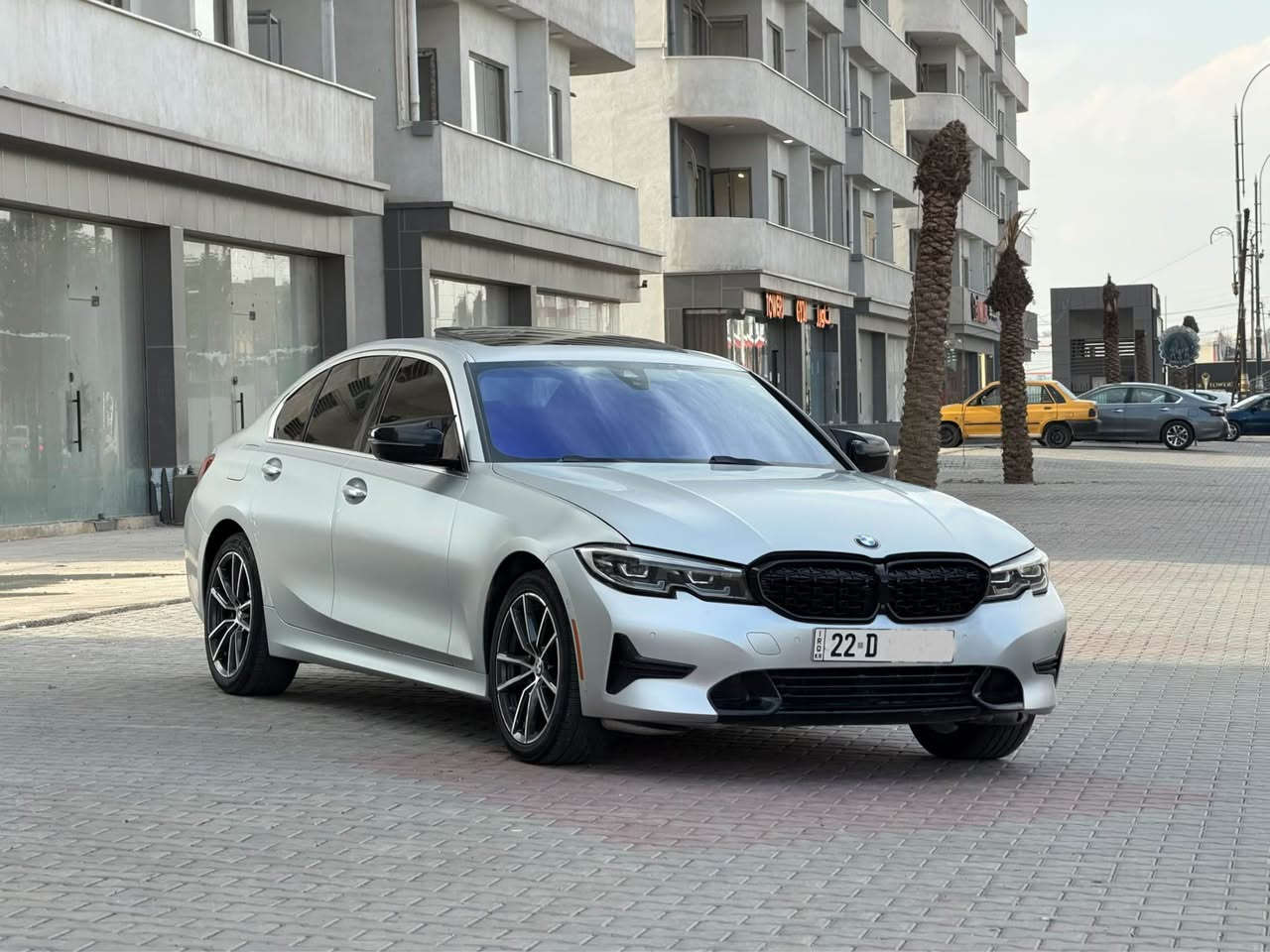 سلام عليكم 
BMW 330i 2021 Full Full 1/1 
فول فول نەقسی مواسەفاتی نییە 
گێج ئەلکترۆنی 
شاسە گەورە 
دەبڵ دیجیتاڵ 
سڵاید 
داتاشۆ مواصفاتي دياره 
شرط كير و مكينه له سةر شةركة ماوه 70هةزار روشتووا

PPF 
بو كراوه شازي ايش زمان 
سياره به ناو خومه كتاب جام رةش 80/100
جام پيش بولرايس 
يةك دينار برغي نوقساني نيه روني تازةش كوريومه 
ــــــــــــ
بونيت گوراوا به بيلاد سةر جاملغي بستيك بوياغه
سعر 220 گەڵا و کەمێک مەجال 🔥
شوێن كركوك يا هةولير 
____________________________________________

سلام عليكم 
BMW 330i 2021 Full Full 1/1 
فول مواصفات اخر فئه من المواصفات
گيج الكتروني 
شاشه كبير 
دبل ديجيتال
سلايد داتاشو مواصفاته معروفه 
شرط كير و محرك ع وضع شركة 
ما بي نقص برغي جاهز من كل نواحي 
وسياره مغلف ppf مع ضمان درجه اولى
جام امامي بولرايس سياره تحويل جديد باسمي 
كتاب جام تضليل 80/100 جديد صدر حداديه كله جديد
سعر 220 وبي مجال
للاستفسار اكثر خابر و تدلل
***********
*********** كركوك, العراق
