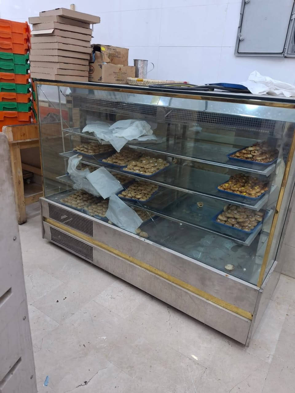 عارضه كيك شغاله ايراني مترتين سعر مليون او500 مكان بغداد رقم *********** صور
