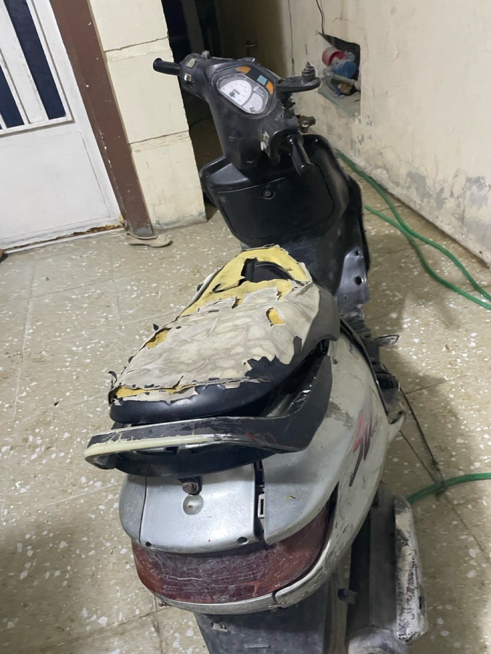 دراجه فراشه ميه وربعين اندعمت بيهة وضاع السويج شغاله رايدها ميه وخمسين مكاني بغداد الكاضميه رقمي ***********