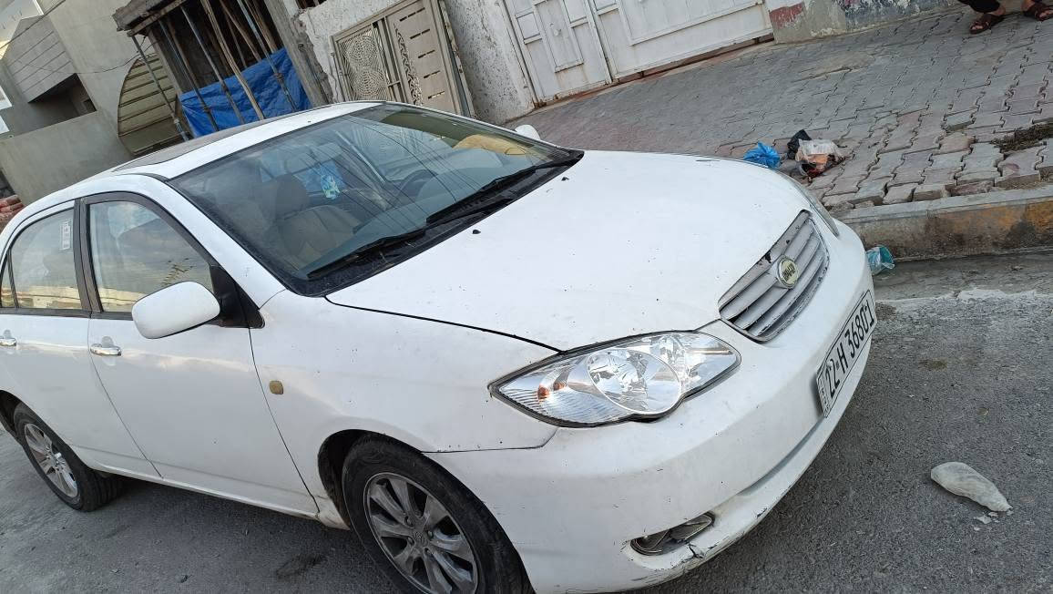 سيارة بي وايدي 2014 سنوي جديد اوتمتك تبريد بطاق بانزين كامل صدر تايرات جديد محرك لانسر بلادي بدون عيب سيار جهاز مكان كركوك .*********** كركوك, العراق
