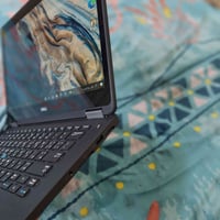 لابتوب للبيع سعر ١٨٠وبي مجال     CORE i5 جيل ٦ تواصل واتساب أو تصال عل...