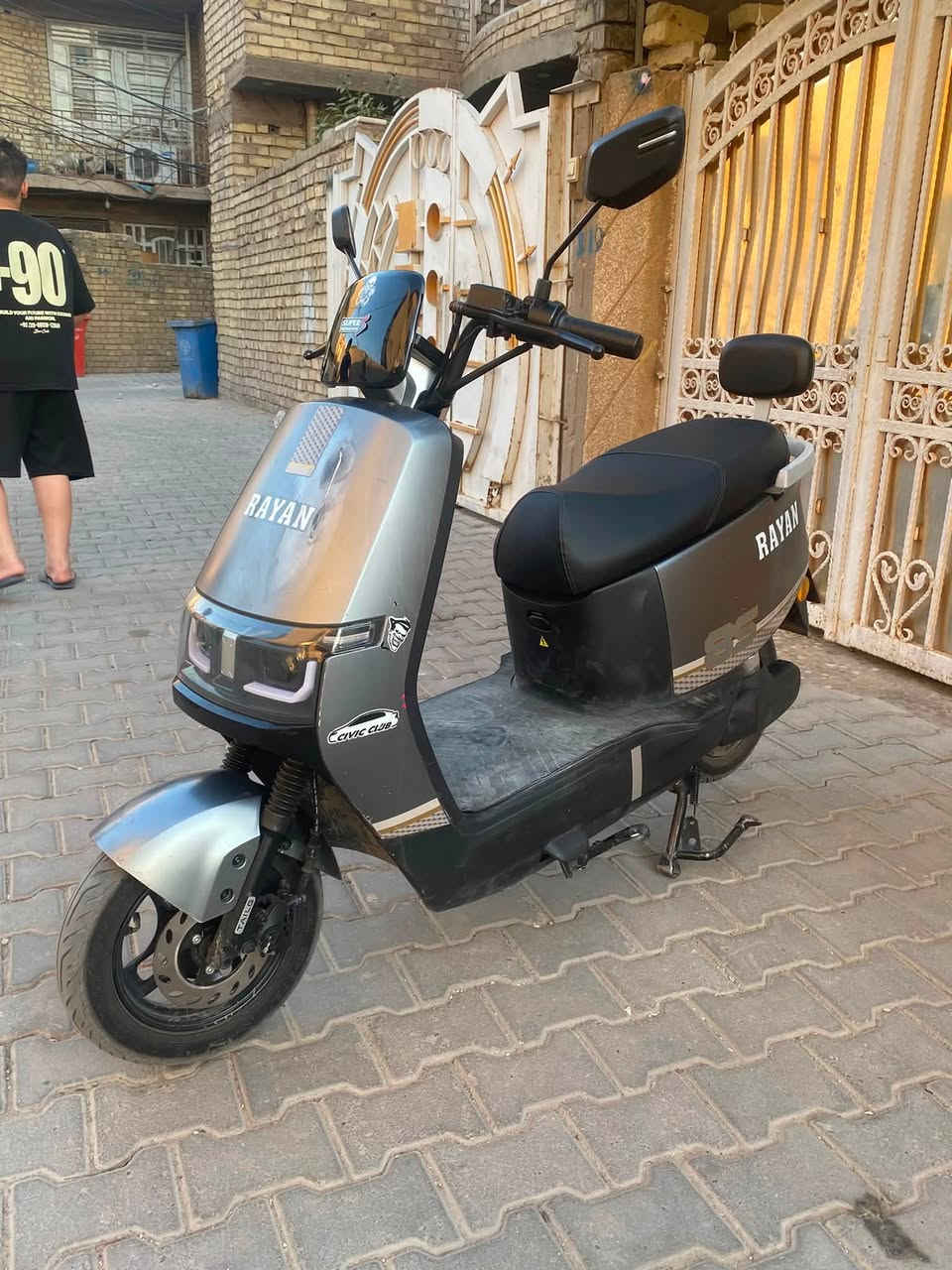 سلام عليكم دراجه ريان c2 ست بطاريات ٣٢ امبير ملفه ١٢٠٠ ثلاث سرع العطلات تبين بل شاشه رايده ب٧٥٠ وبيه مجال مكاني بغداد الكاظميه ***********
