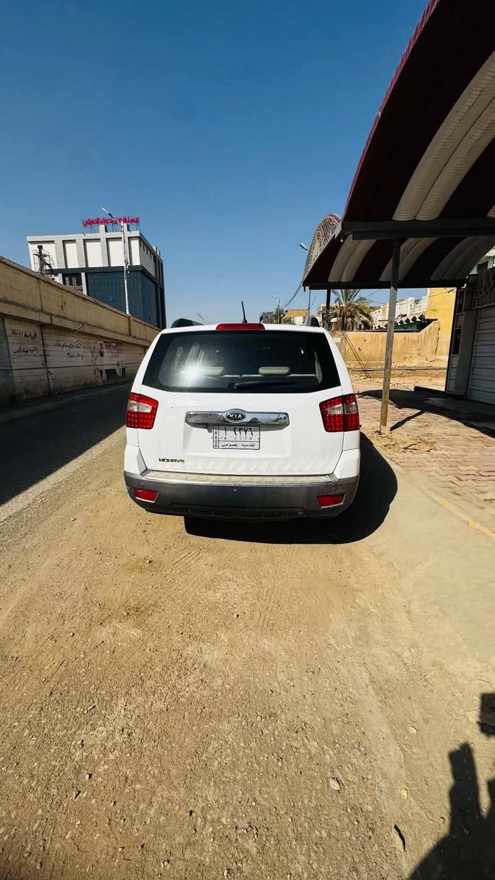 كيا موهافي باسمي رقم قادسيه
7 راكب
لون ابيض
تبريد 3قطع
حداديه جديده
تخم تايرات جدد

موديل 2012
فول تحكمات ستيرن+ مثبت سرعه
حساسات خلفيه+كامره
فتحه سقف سلايد روف
محرك 6 سلندر 3600
مكفوله كير ومحرك ممفتوحات
سياره نظيفه مابيها كل نواقص بيها بيها بارد بالباب دون صبغ
المكان الديوانيه 
رقمي ***********
السعر 125وبيها مجال
