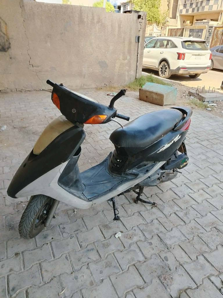 دراجه بريز مكينه كلجات خير من الله عوزها ترتيب وباتري فقط بوجهك للشغل سعر 350 الف مكاني بغداد صالحيه *********** بغداد, العراق
