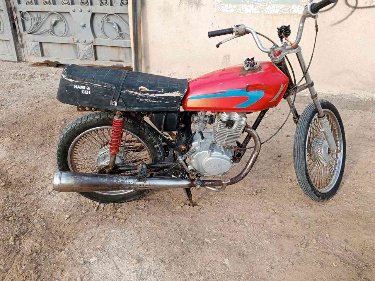 سلام عليكم دراجه للبيع دراجه مكينه ما مفتوحه دراجه حلوه السعر 300وبيهه مجال لطيبين ***********وشراي بي خير ويدلل

