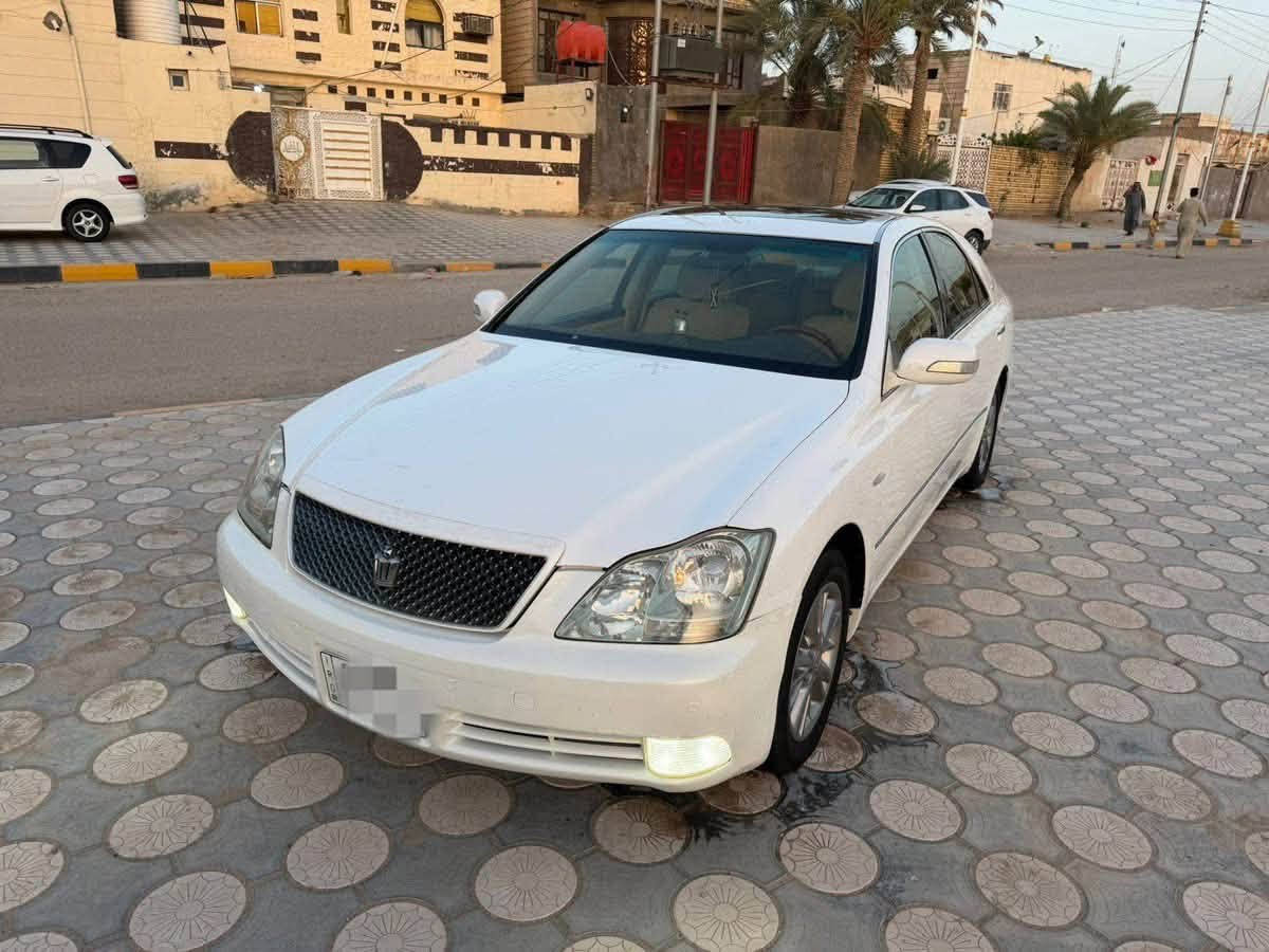 السلام عليكم تويوتا كراون شاهينه موديل 2004 دولي ذي قار سنويه الغاية 2031 مواصفات  فول فتحه برده حساس (4)دكم شاصي 82 داخل بيجي رادار شاير بلمري بصمات( 5)كامره شاشه مكفول كفاله عامه
مكينه كير حداديه تخم تاير وتبريد كله جديد وجاهز
 سعره 
  (150)
شراي يتصل وبي خير ويدلل
***********
***********

